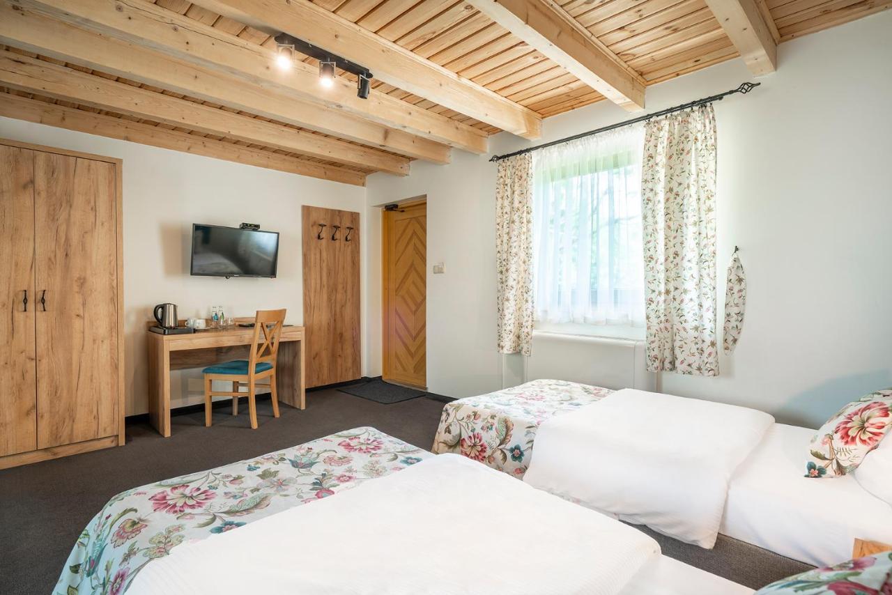 Labedz Hotel Karczma Ilawa Ngoại thất bức ảnh