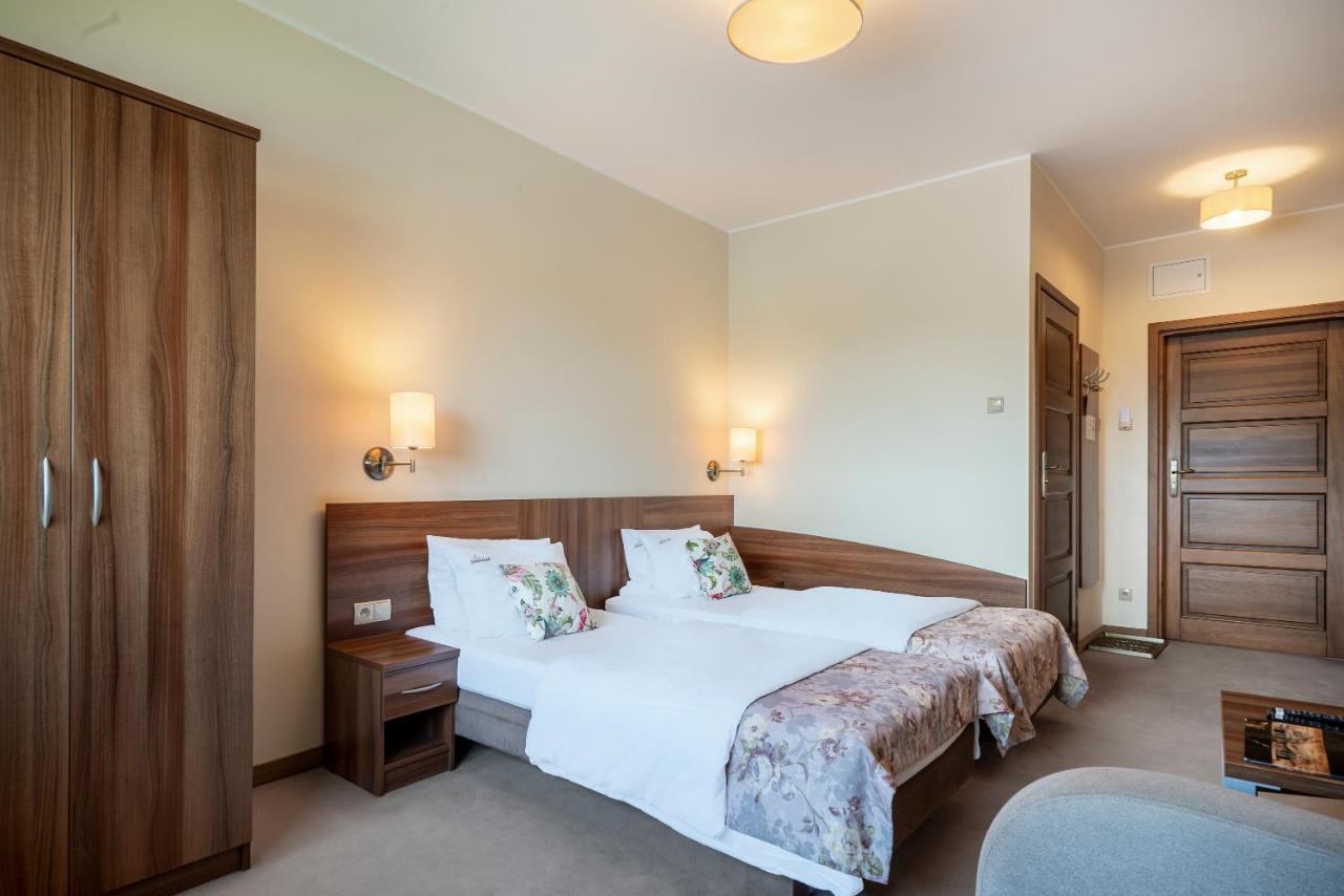 Labedz Hotel Karczma Ilawa Ngoại thất bức ảnh